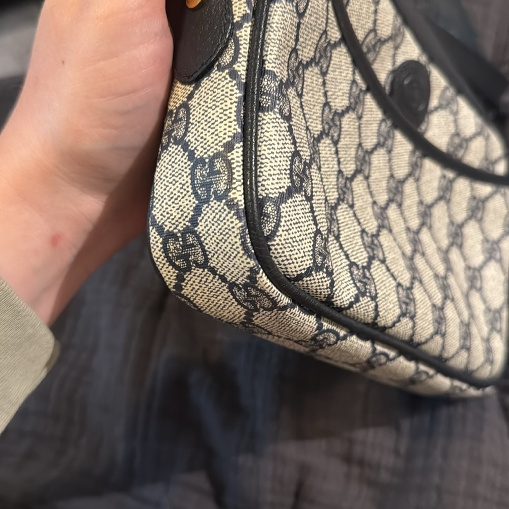 Vintage Gucci Crossbody Camera Bag - Picture 15 of 17